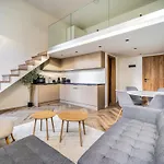 Astoria Premium Suites - R26