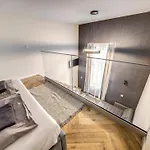 Astoria Premium Suites - R26