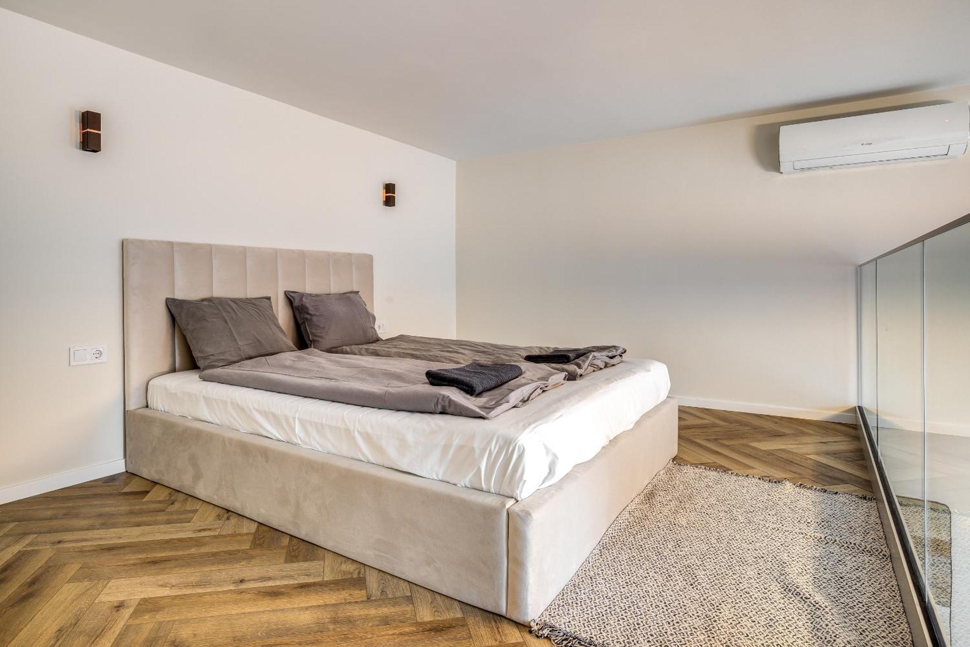 Astoria Premium - R26