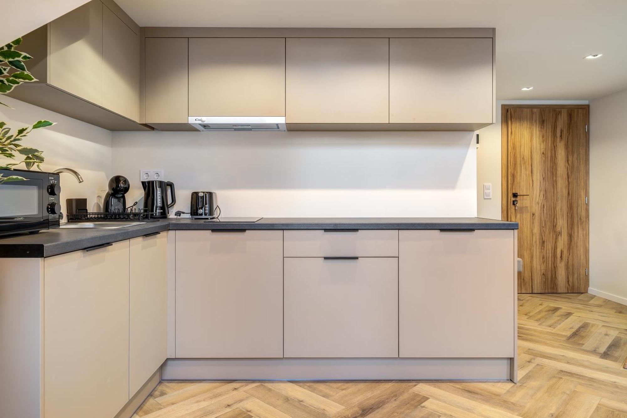 Astoria Premium - R26
