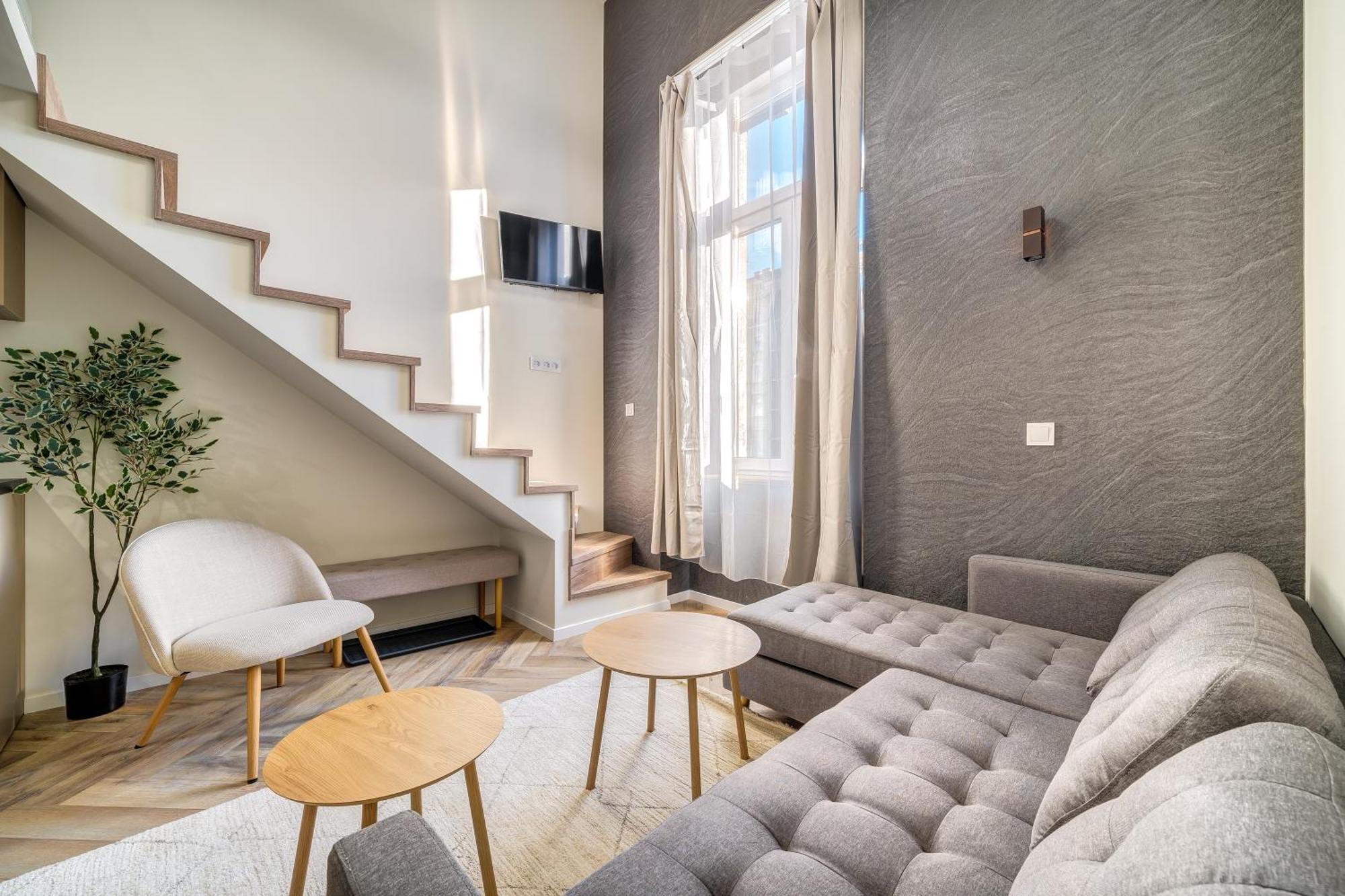 Astoria Premium - R26 Apartment *