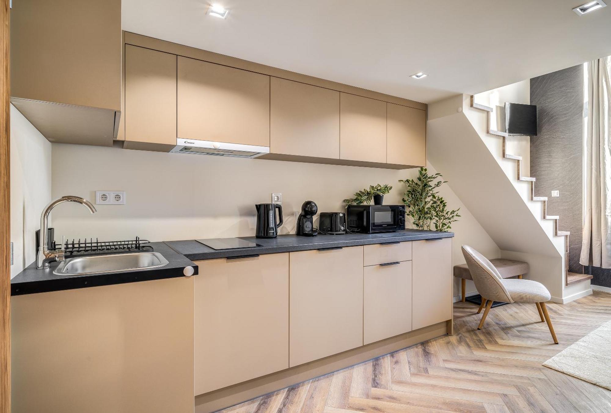 Astoria Premium - R26 Apartment *
