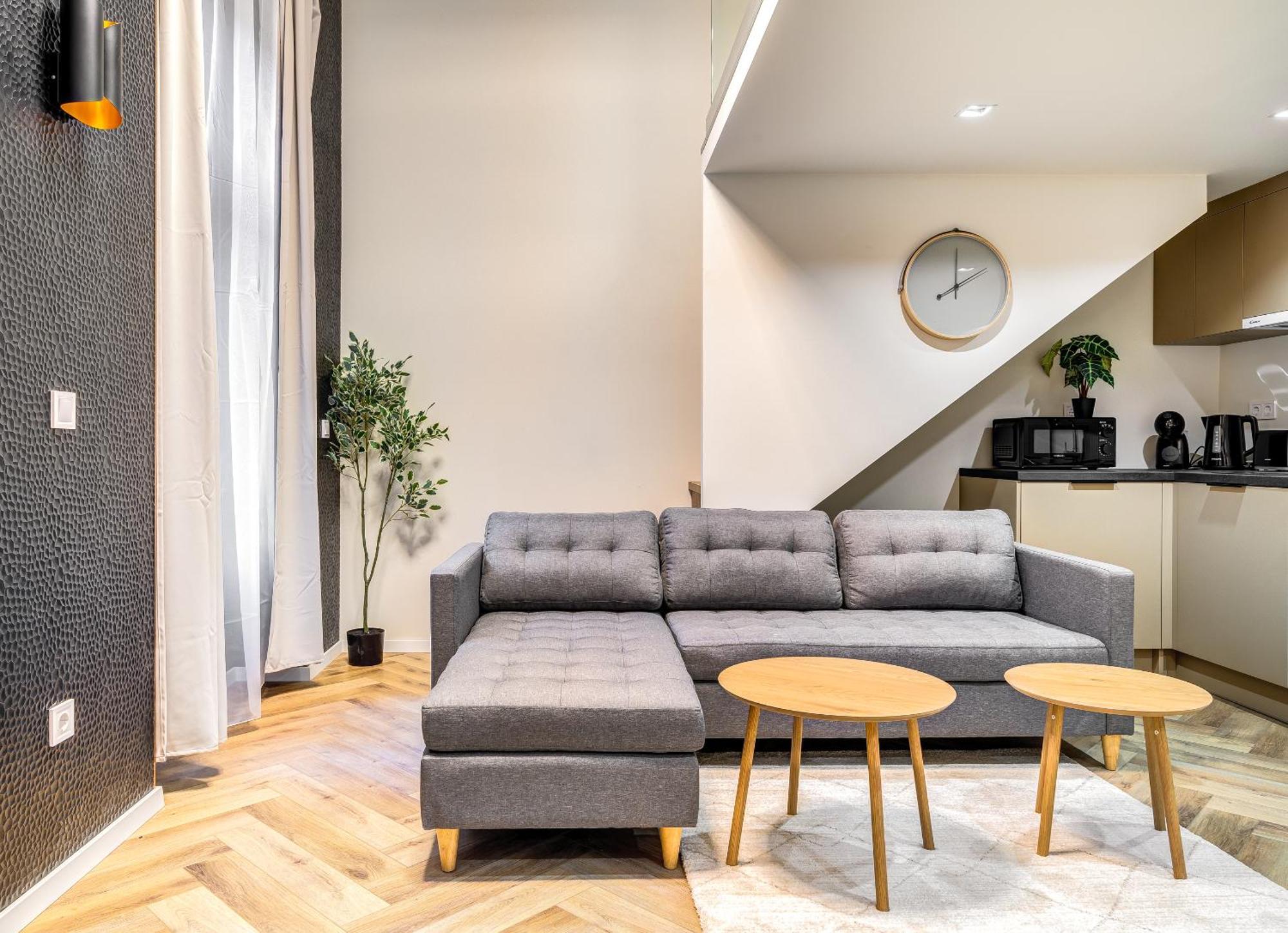 Astoria Premium - R26