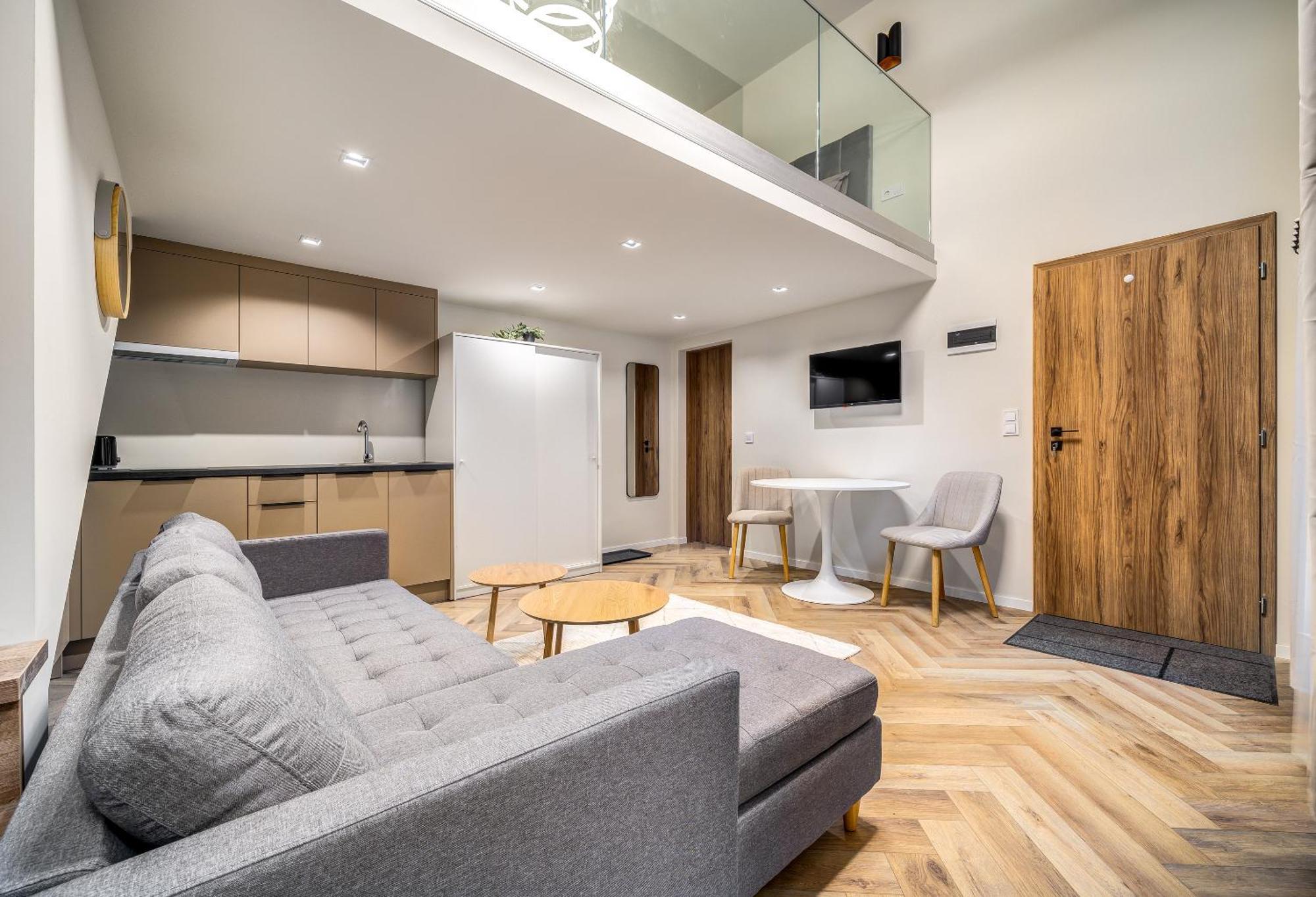 Astoria Premium - R26 Apartment *