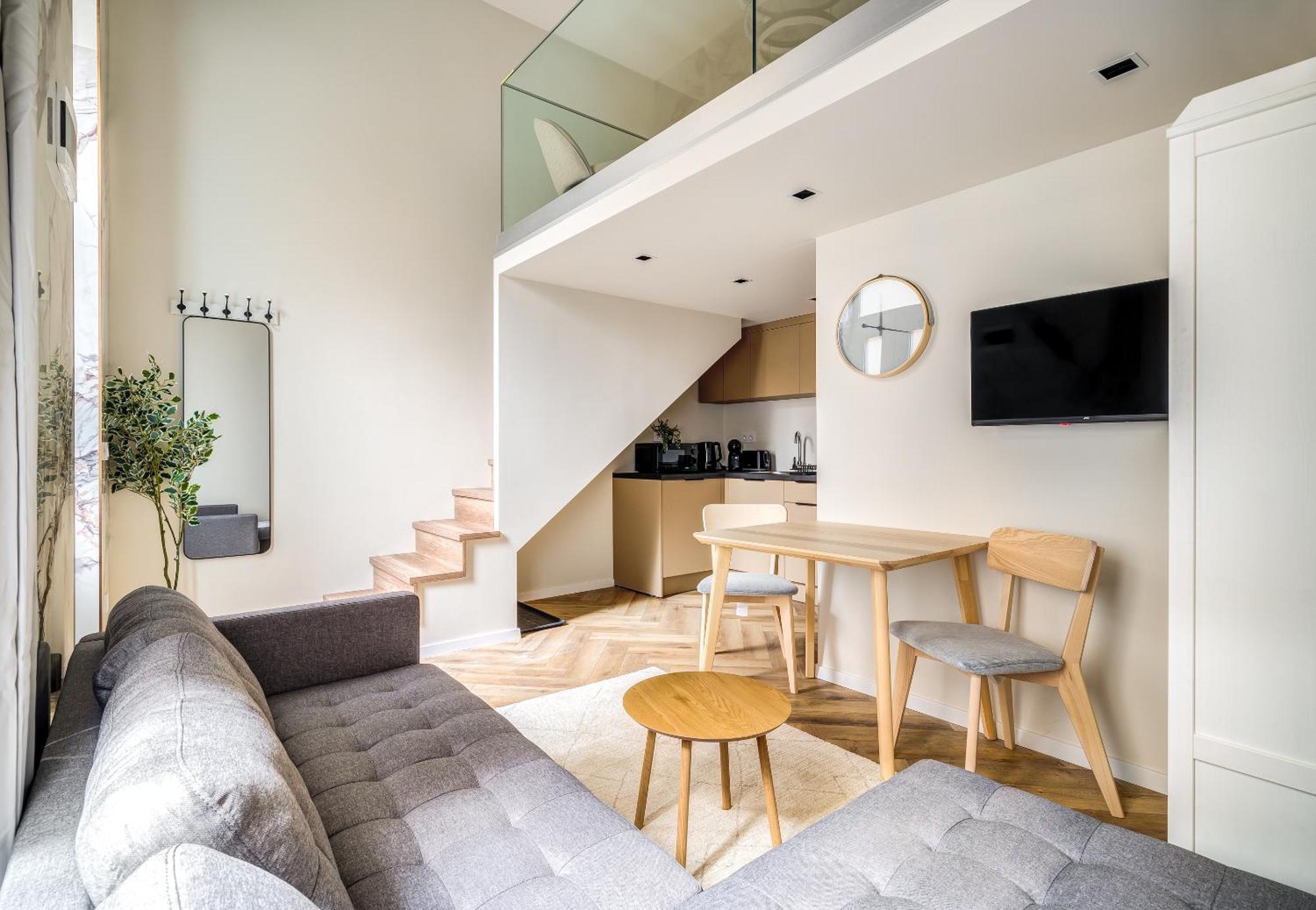 Astoria Premium - R26 Apartment